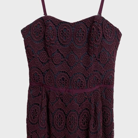 Club Monaco Lace Overlay Mini Dress Women Size 2 Burgundy Feminine Romantic Y2K - Picture 5 of 14